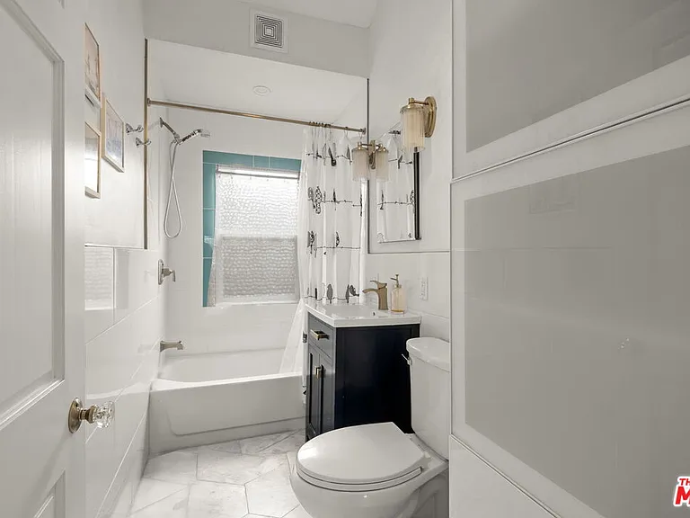 306 W Plymouth St — Photo 12
