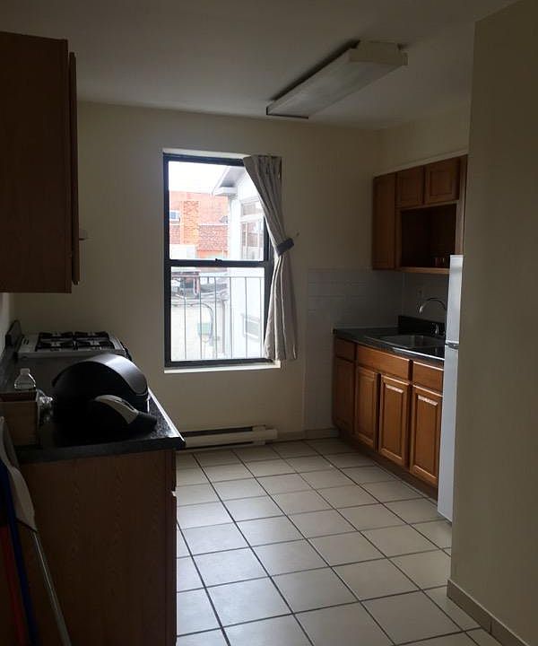 2nd image of 2 S Village Ave