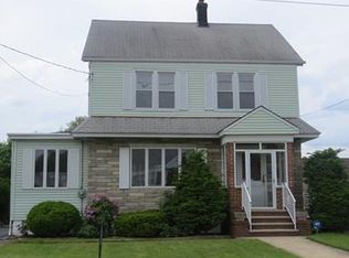 25 3rd St, Edison, NJ 08837