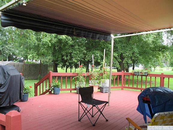 5th image of 319 Anthony Ave