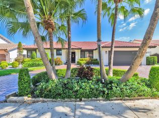 8425 NW 165th Ter, Miami Lakes, FL 33016
