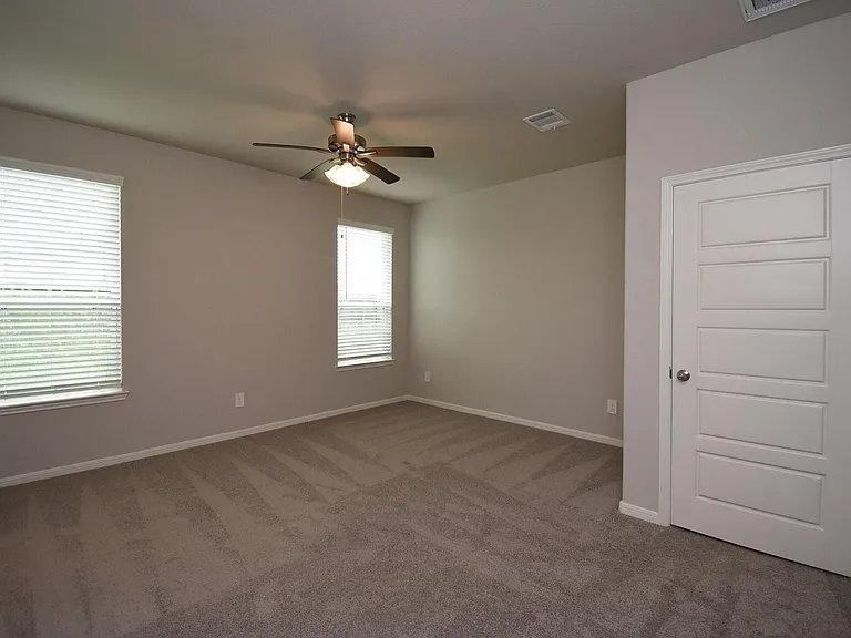 2128 Port Jackson Dr — Photo 28