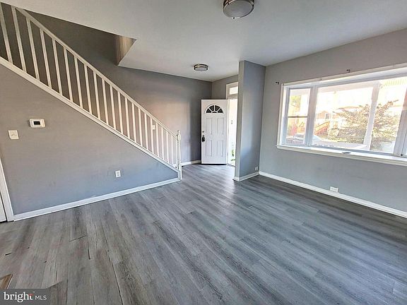 5th image of 4939 Edgemere Ave