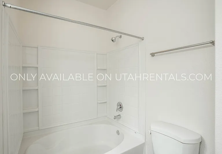 1052 Canyon Meadow Dr #3 — Photo 16