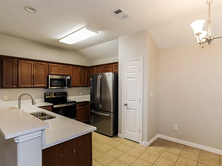713 Cedar Cove Dr — Photo 7