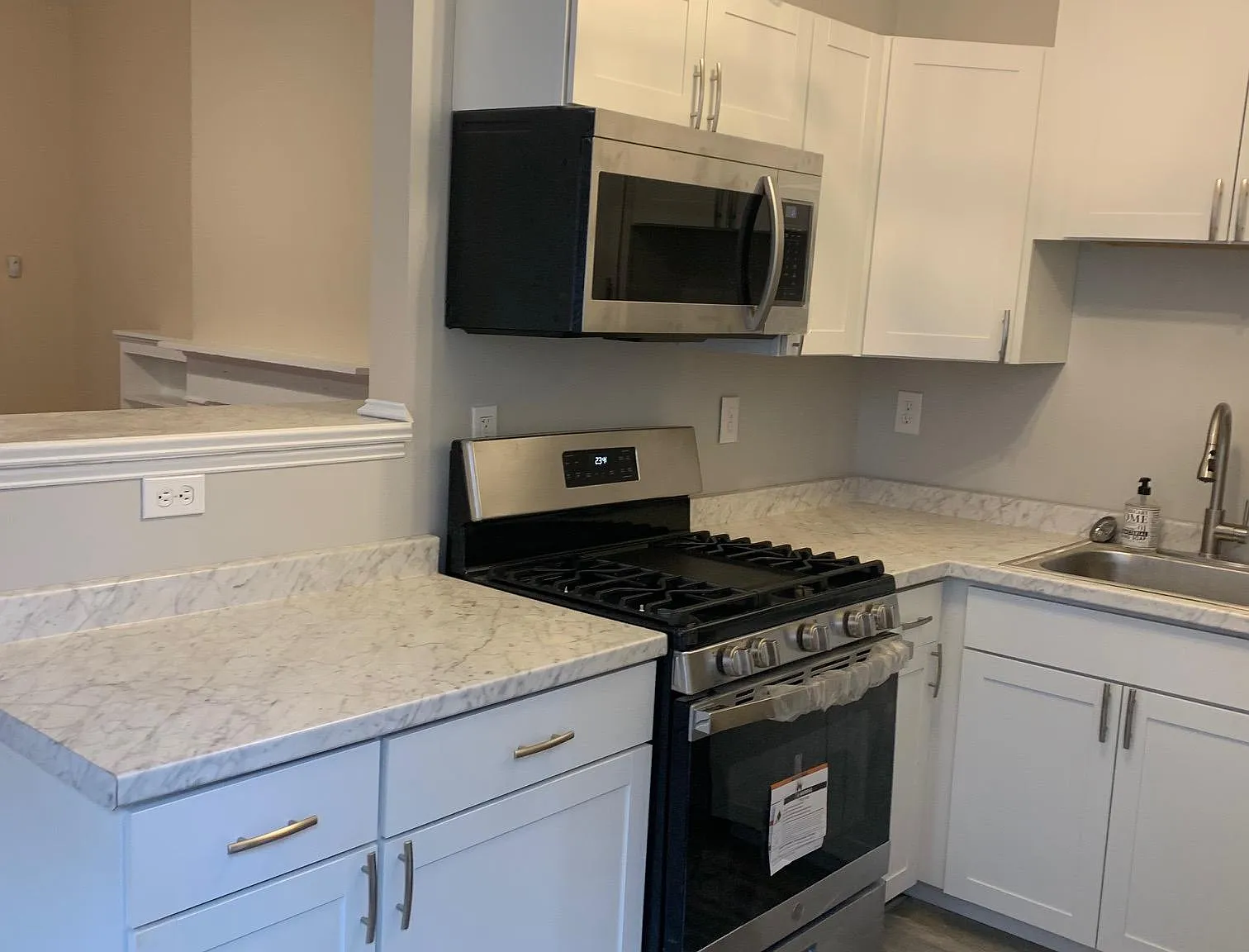 1 bed, 650 sqft, $1,125 — Photo 3
