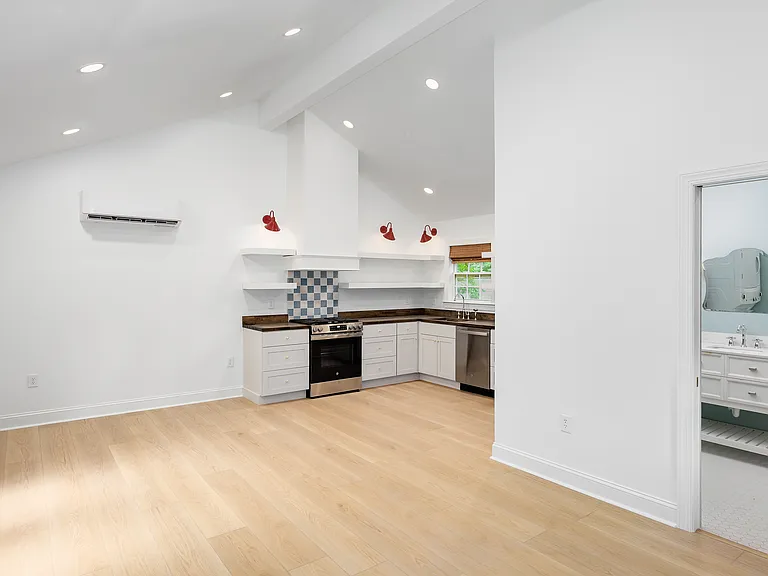 1060 Stewart Ave #2 — Photo 2