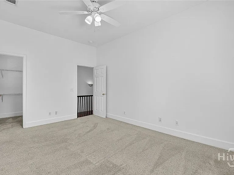 506 E 31st St — Photo 15
