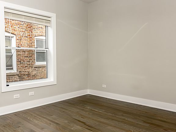 5th image of 1825 39 W Foster 5131 37 N #1825FO3