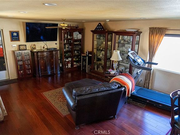 3rd image of 312 N Prospectors Rd