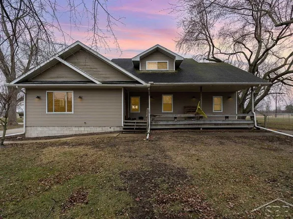 2528 E Stewart Rd, Midland, MI 48640