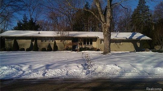 2nd image of 32345 Drury Ln