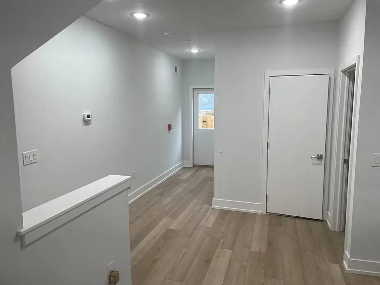 2156 N Darien St #1 — Photo 6