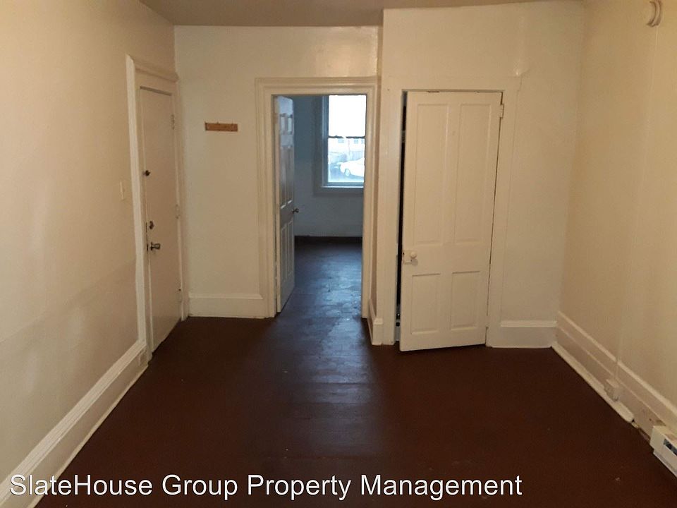 2nd image of 347 W King St APT 3