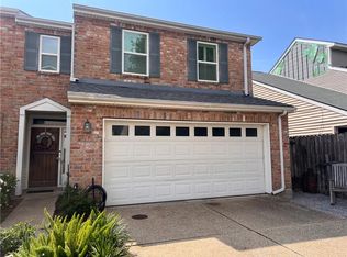 1000 Old Metairie Pl, Metairie, LA 70001