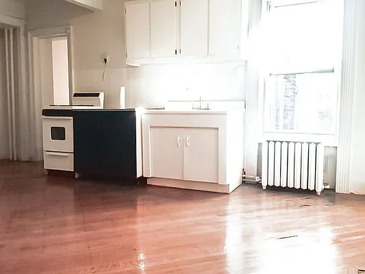 Rented by BLS Realty | media 32