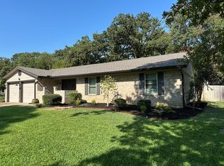 3408 Spring Valley Dr, Bedford, TX 76021