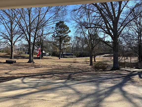5th image of 176 Stadium Cir
