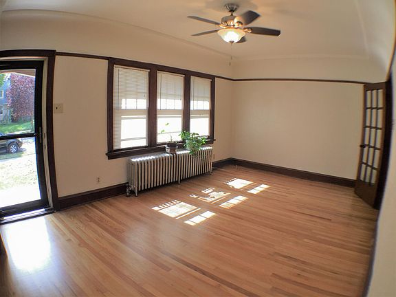 3rd image of 3754 E Allerton Ave