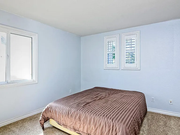 5216 Topsail Dr — Photo 29