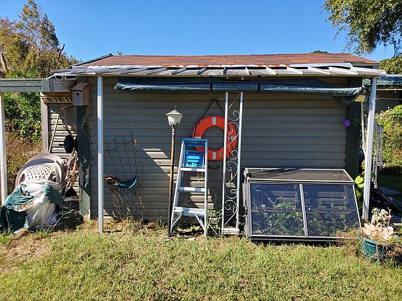 4th image of 8325 Sealy Cir