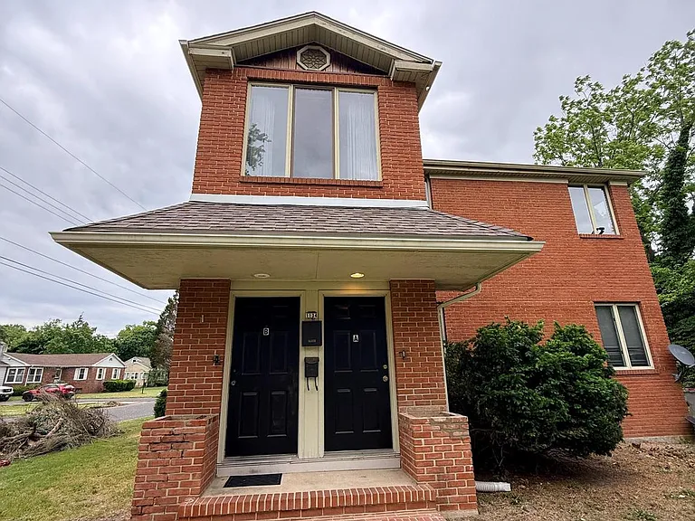 1134 E Park Ave — Photo 2