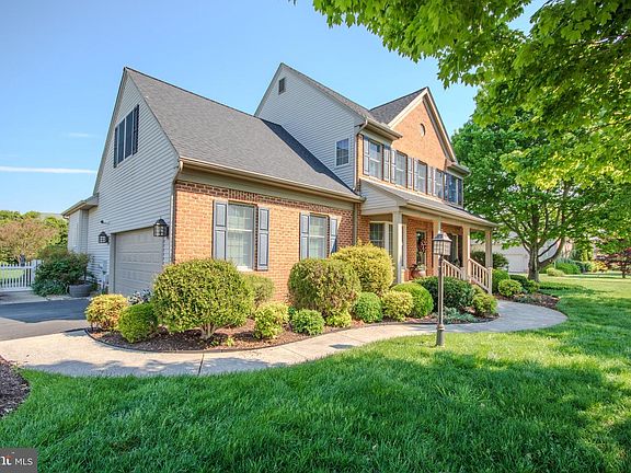 2nd image of 27580 Derby Dr
