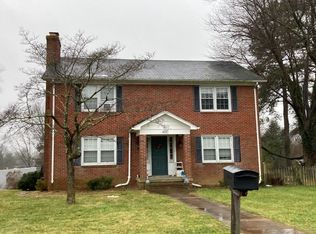 400 W H St, Purcellville, VA 20132