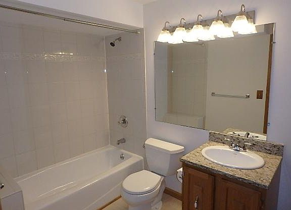 4th image of 1 Thoreau Ct APT 16