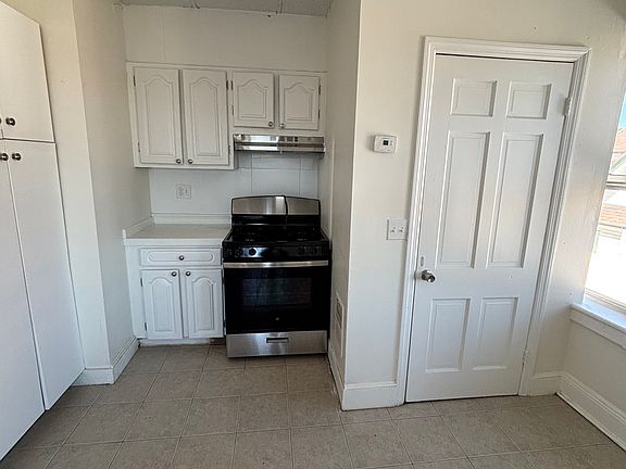 4th image of 2472 Main St Floor 3