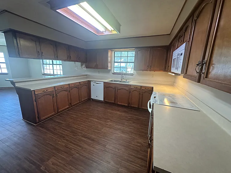 972 Barbarosa Rd — Photo 10