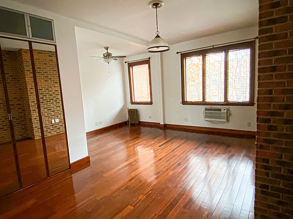 4th image of 536 Leonard St Floor 3