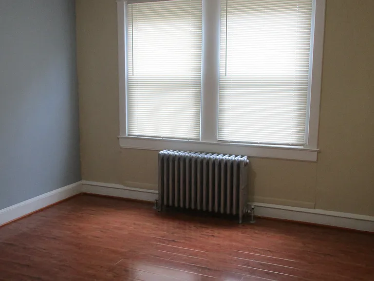 4153 Stirling St — Photo 9