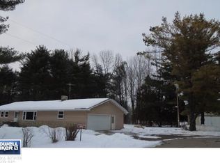 1893 Careful Ln, Little Suamico, WI 54141