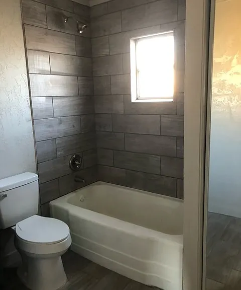 645 S 21st Ave #4 — Photo 3