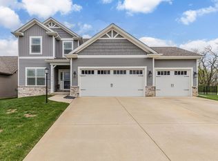 1312 Brookhaven Dr, Mahomet, IL 61853