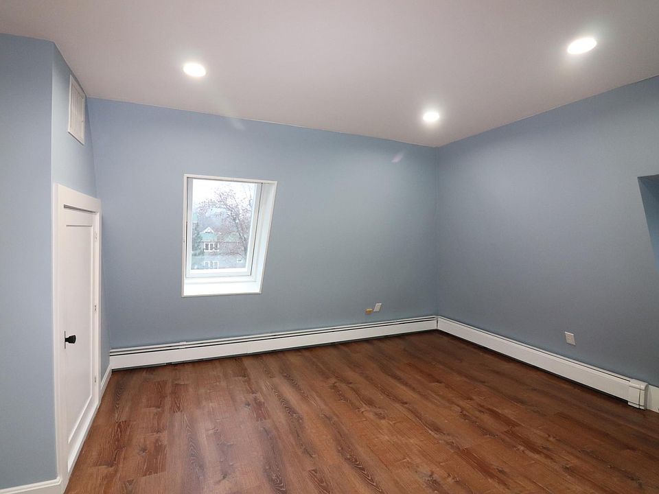 1st image of 105 Longwood Ave #3