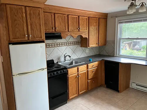 469 Mount Hope St #4 Photo 1