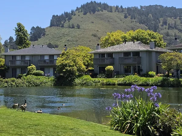 3850 Rio Rd APT 42, Carmel, CA 93923