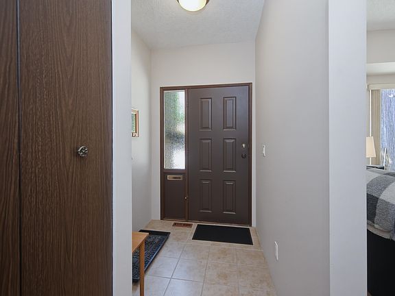 5th image of 7340 Todd Cres