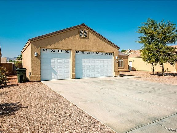 3rd image of 4541 S Marguerite Ln