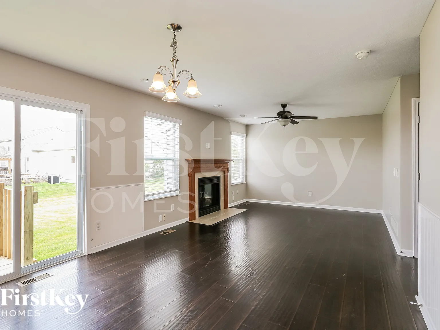 3 bed, 2.5 bath, 1820 sqft, $2,195 — Photo 4