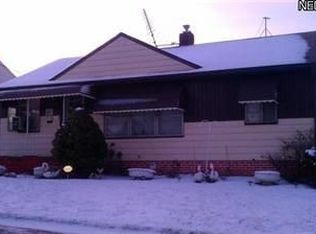 17314 Holly Hill Dr, Cleveland, OH