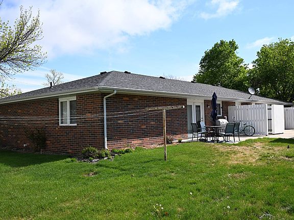 4th image of 1803 N St