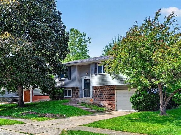 3rd image of 10322 Starview Dr