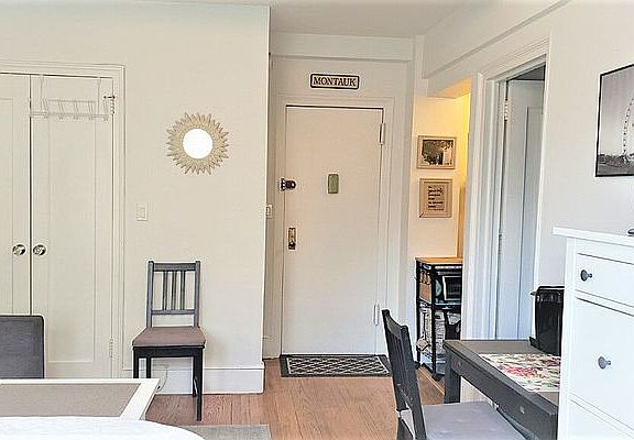 2nd image of 50 W 72nd St APT 1512