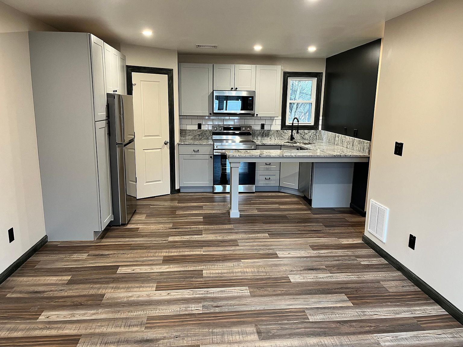 37 Mount Sinai Ave, Mount Sinai, NY 11766 Zillow