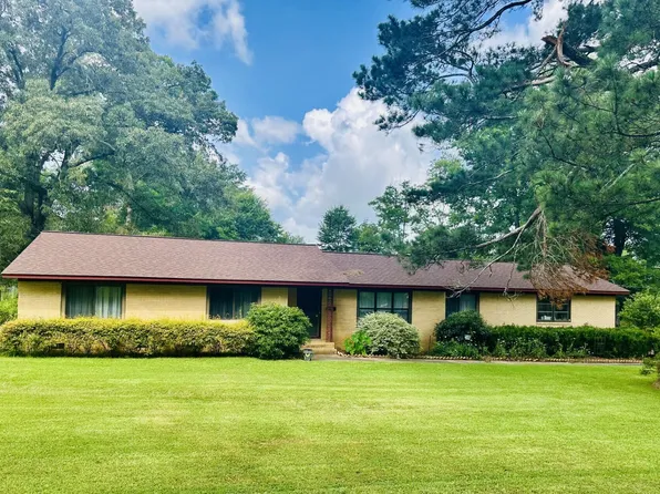 311 N Rogers Ave, Louisville, MS 39339