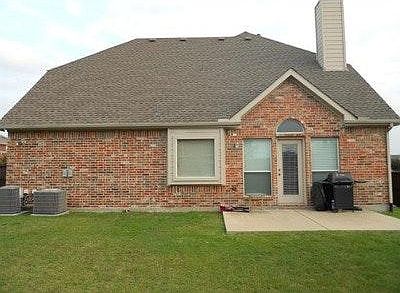 3rd image of 1434 McClure Dr