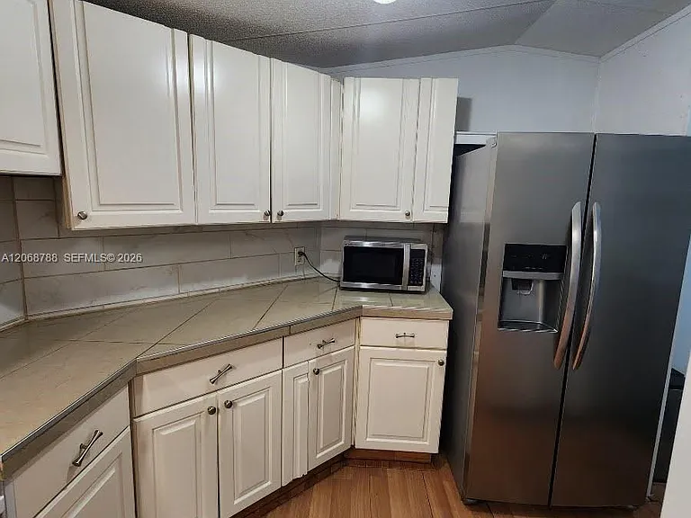5864 Cartier Rd #H — Photo 5